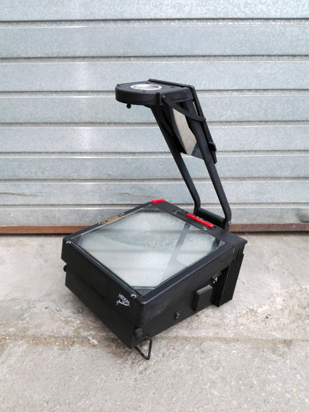 retroproyector medium futur 22-63-83x34x42 1u